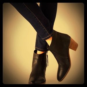 Urban Outfitters Faye Leather Boots